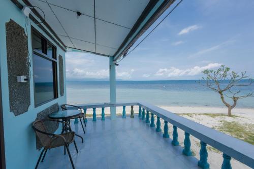 charung by the sea