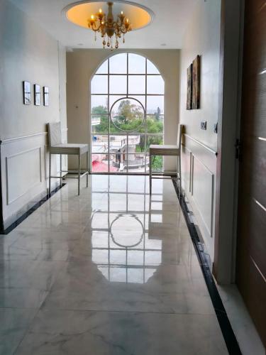 Hotel Yj Manor,,2 star