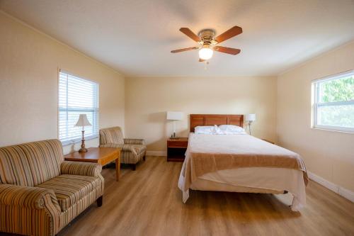 siesta motor inn by townhouse kennedy space center titusville i 95