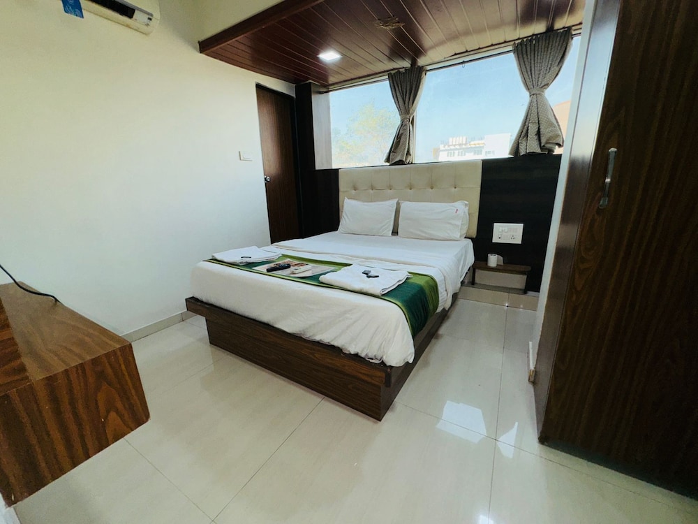 artus inn midc andheri east mumbai