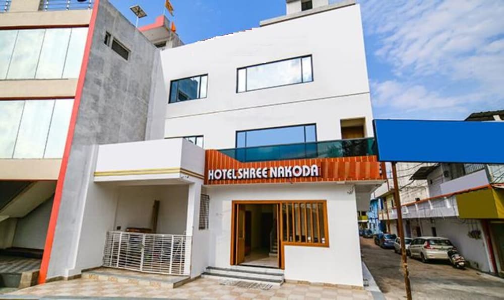 hotel shree nakoda paradise