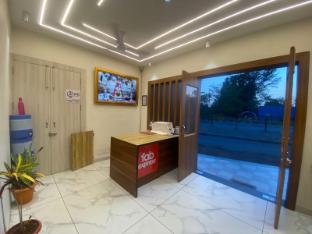 Hotel Shree Nakoda Paradise,,3 star