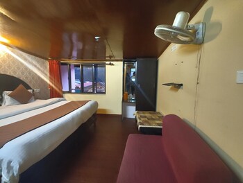 nainital hotel c residency