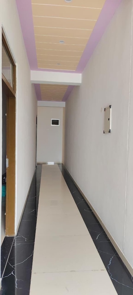 kanak hotel and restaurant