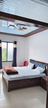 kanak hotel and restaurant