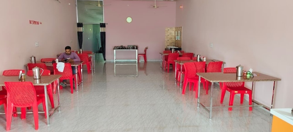 kanak hotel and restaurant