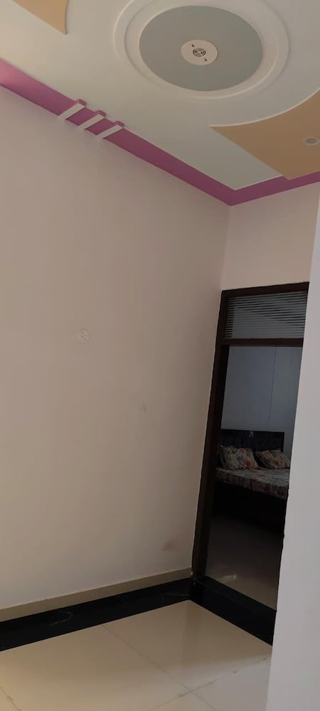 kanak hotel and restaurant