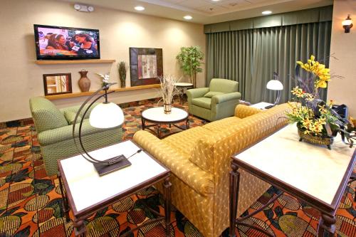 holiday inn express saltillo zona aeropuerto by ihg