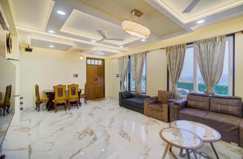 Rr Villa Mahabaleshwar,,2 star