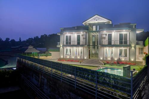 Rr Villa Mahabaleshwar,,2 star
