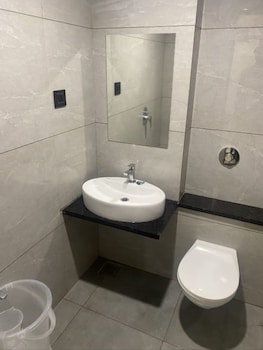 the malay comfort hotel dwarka residency