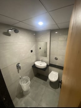 the malay comfort hotel dwarka residency