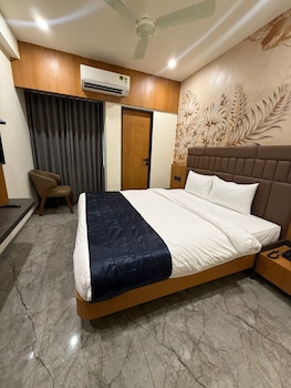 the malay comfort hotel dwarka residency