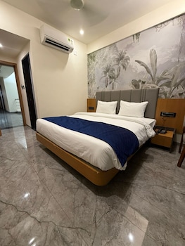 the malay comfort hotel dwarka residency
