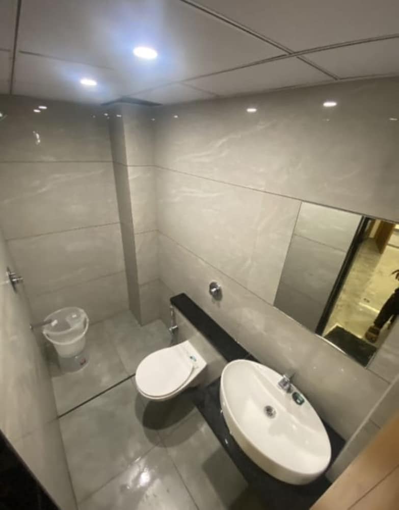 the malay comfort hotel dwarka residency