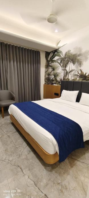the malay comfort hotel dwarka residency