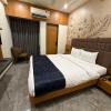 the malay comfort hotel dwarka residency