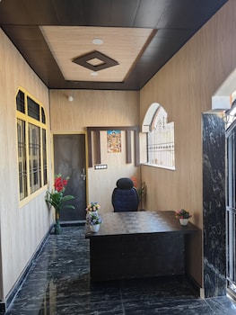 hotel shraddha palace