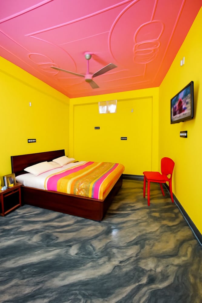 hotel shraddha palace