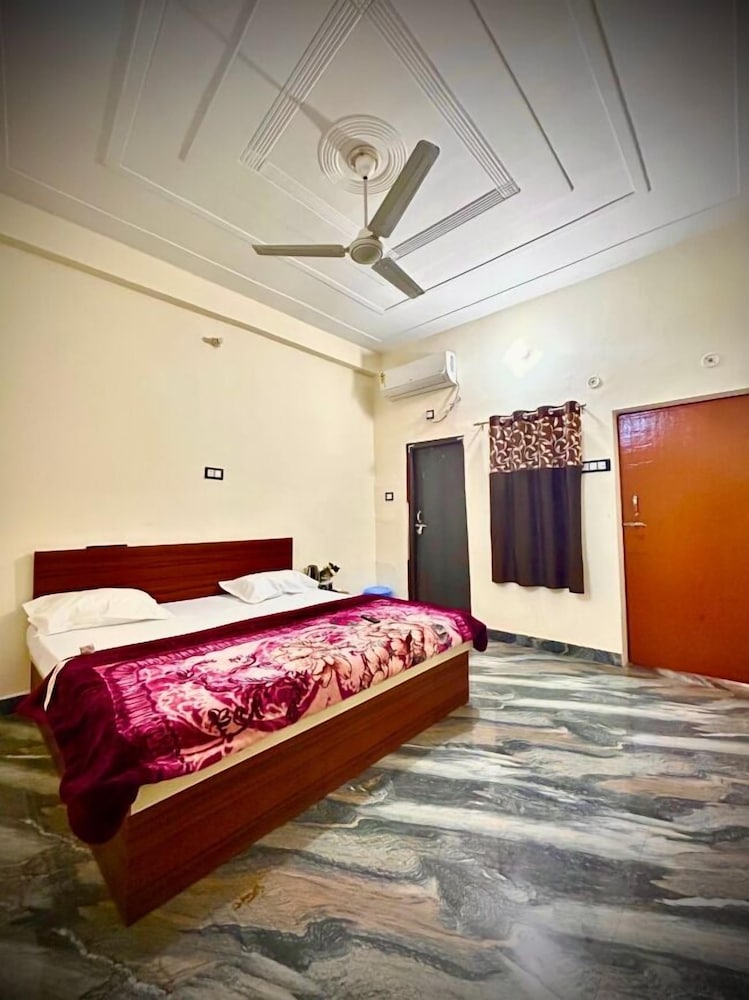 hotel shraddha palace