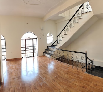 hotel shraddha palace