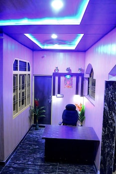 hotel shraddha palace