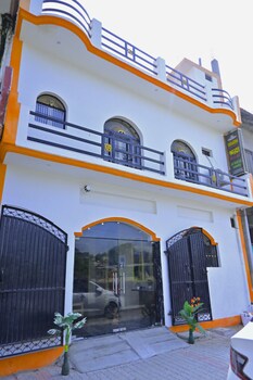 hotel shraddha palace