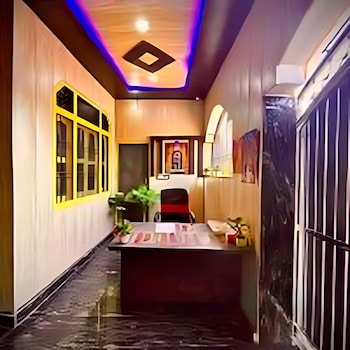 Hotel Shraddha Palace,,3 star