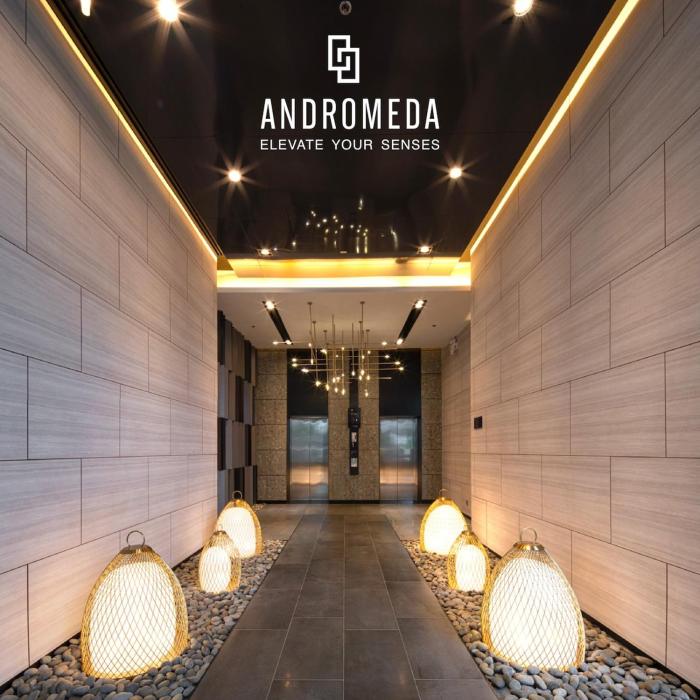 sea view room great location n