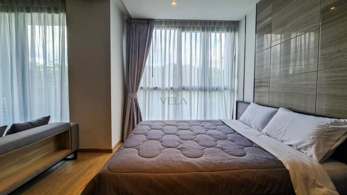 sea view room great location n