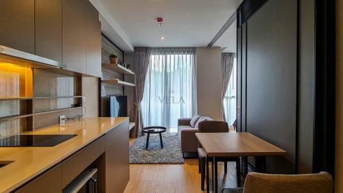 sea view room great location n