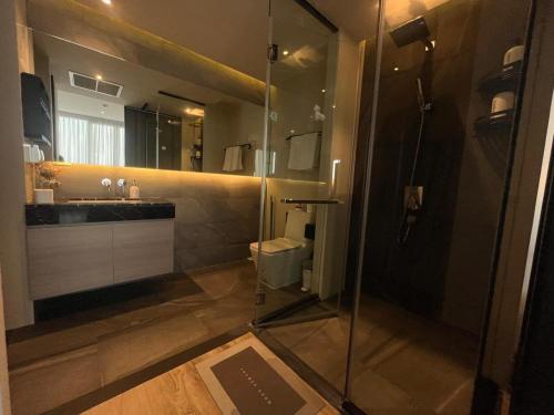 sea view room great location n