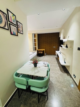 shreshtam apart hotel kondapur