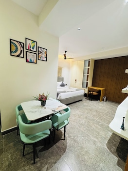 shreshtam apart hotel kondapur