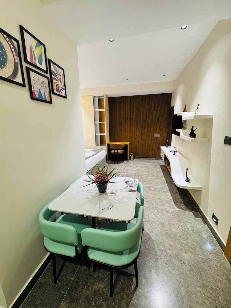 shreshtam apart hotel kondapur