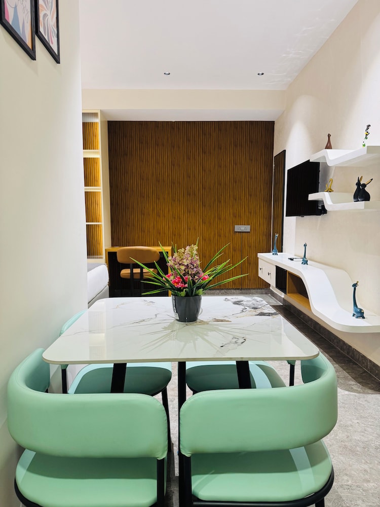 shreshtam apart hotel kondapur