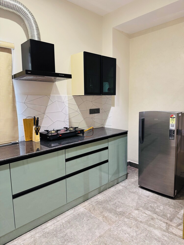 shreshtam apart hotel kondapur