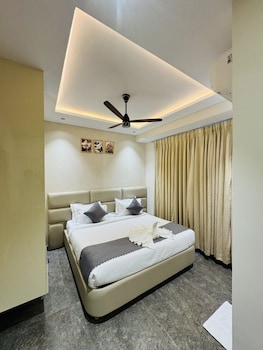 shreshtam apart hotel kondapur