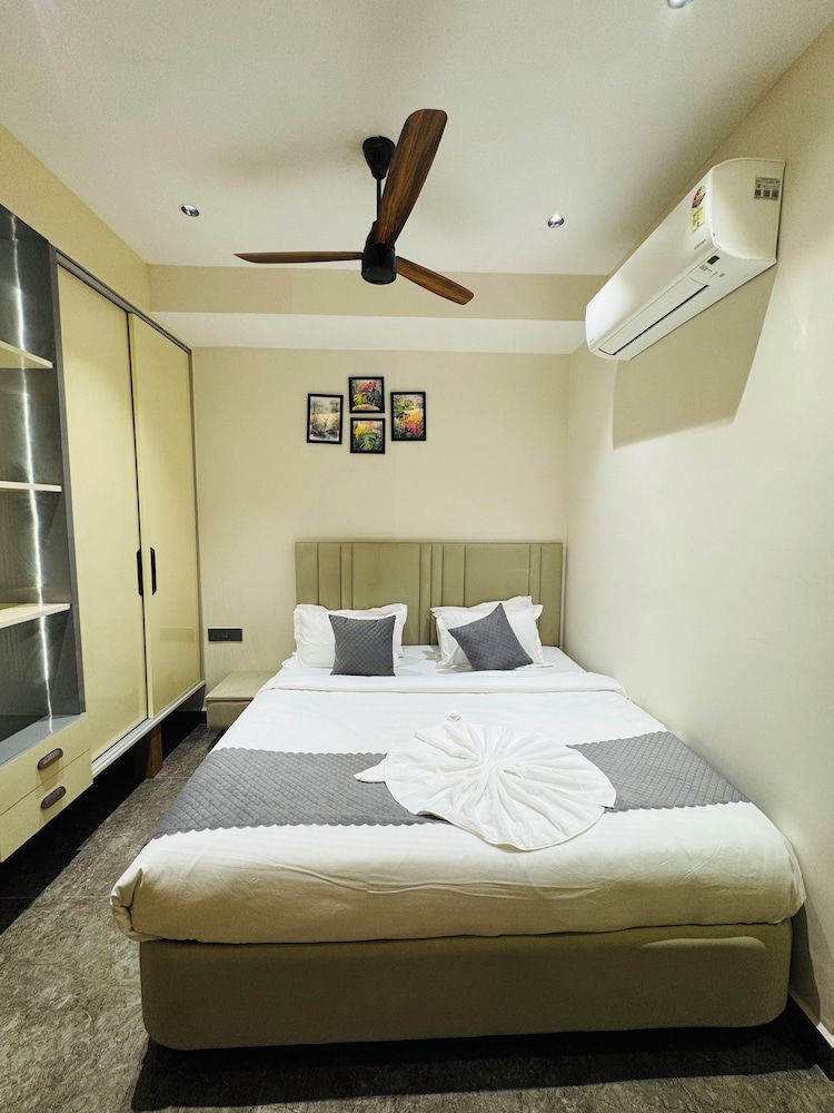 shreshtam apart hotel kondapur