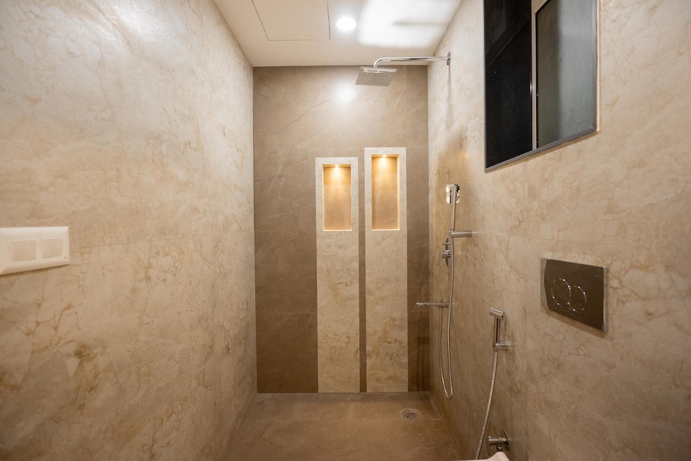 onlystay dlf my pad gomti nagar suites