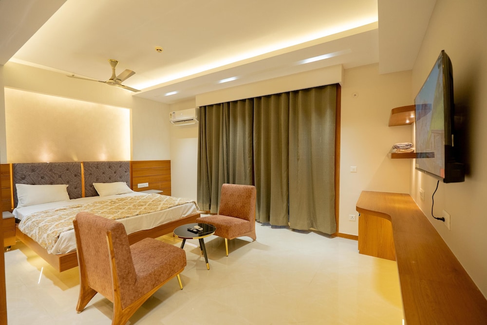 onlystay dlf my pad gomti nagar suites