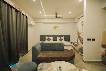 Paradise Inn Vibhuti Khand Gomti Nagar,,2 star