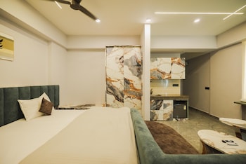 paradise inn vibhuti khand gomti nagar