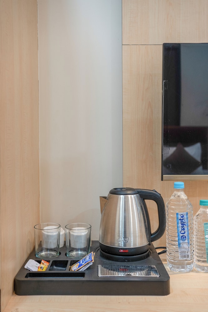 hotel clover inn by onyx group