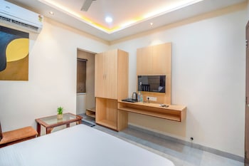 hotel clover inn by onyx group