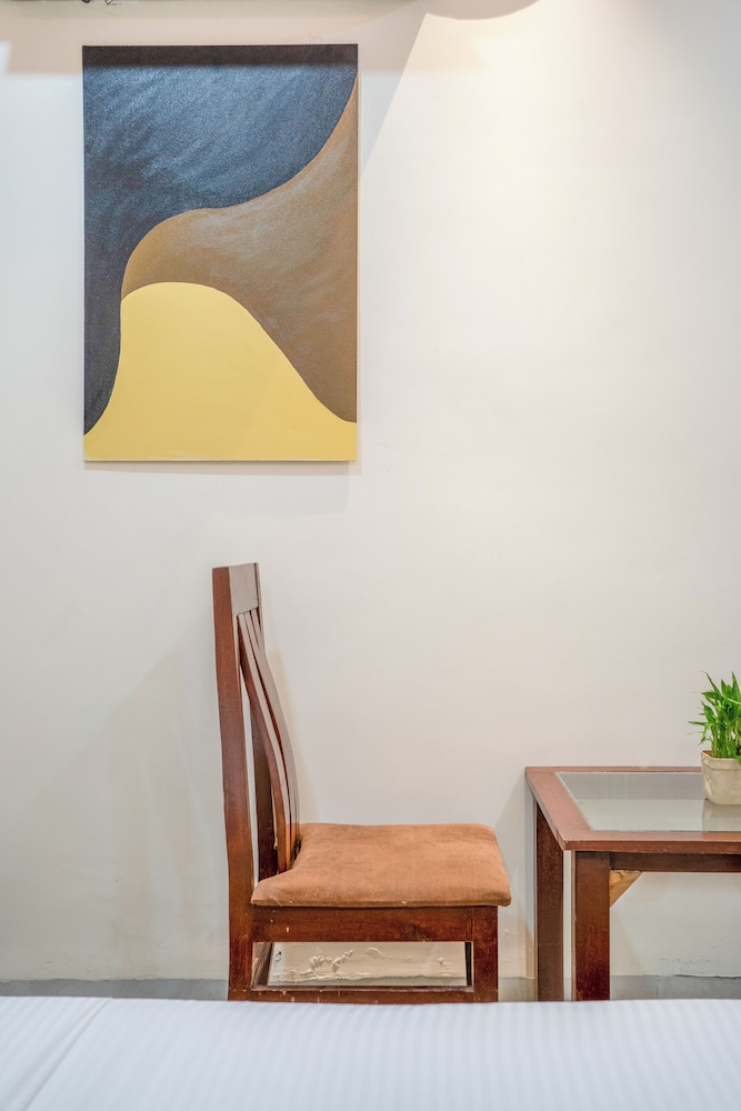 hotel clover inn by onyx group