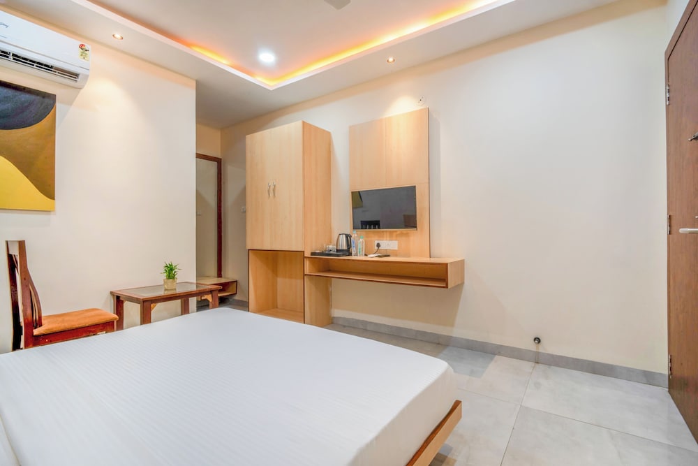 hotel clover inn by onyx group