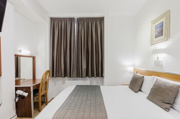 the chapter hotels falcon house