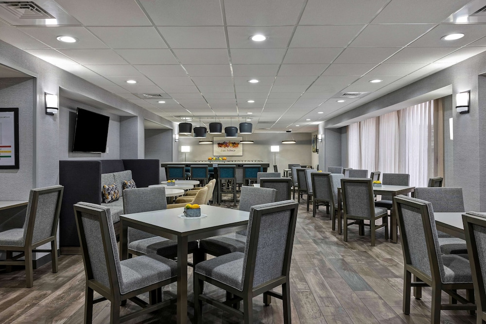 hampton inn san antonio downtown river walk