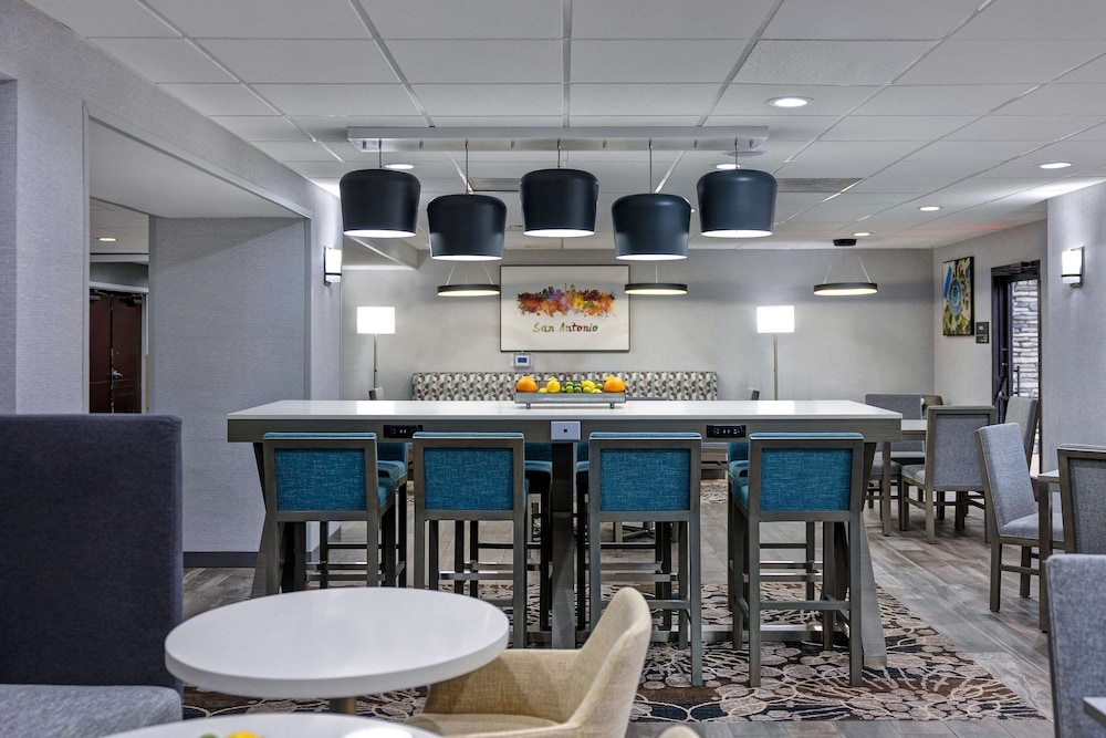 hampton inn san antonio downtown river walk